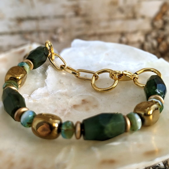 Large Natural Green Jade Barrel, Picasso Beads & Gold Nugget Bead Bracelet - Picture 3 of 5